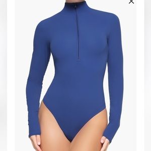 skims fits everybody long sleeve zip up bodysuit
